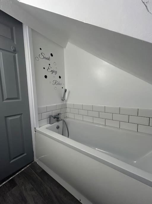Rock Park Penthouse Apartment Llandrindod Wells Exterior photo
